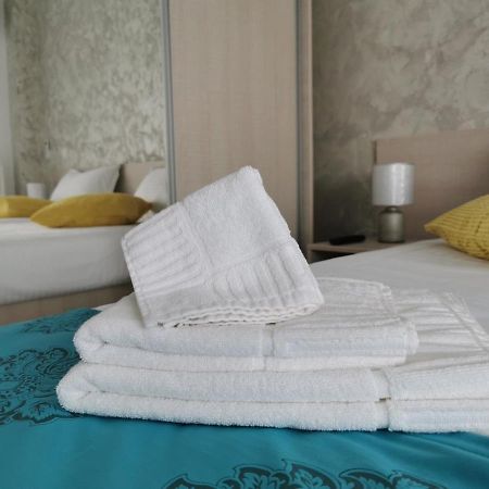 Otopeni Comfort Apartaments Exteriör bild